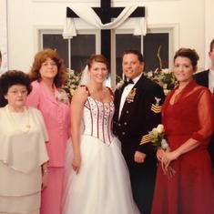 Cindy with her children (right to left): Christopher, Rachel, Maranatha, Josiah.  Also pictured: Joyce Severn (her mother)