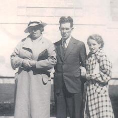 Sally Charest Veronneau, William Arthur Veronneau, Claire Louise Veronneau 1937
