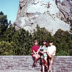 Mt Rushmore, Silvia, Cyn and Rob 1968