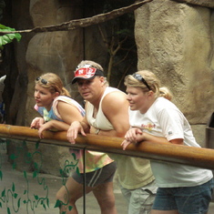 Damon with his daughters at the Rainforest building at Omaha Zoo