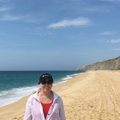 Dani at the Beach, her favorite Place. Dani na praia, seu lugar favorito!