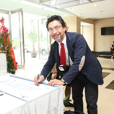 June 2012 - Arriving to the new office in China