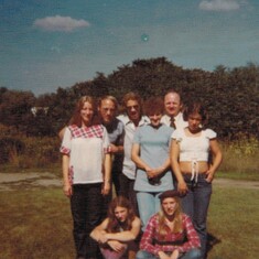 Barbara (pregnant), Bruce, Butch, Mom, Dad, Dar, Marilyn and Nancy - Summer of 1977