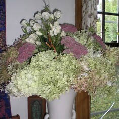 Dar's sedum was incorporated into the floral arrangements at the wedding - so very beautiful - and so cool!