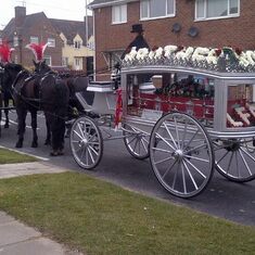 daz funeral1 a A TRUE RED RIGHT TO THE END X X X