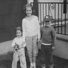 David, age 5 with older sister Kimberly and younger brother Tyler.