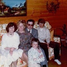 Dave, Carolee, Lee-ann, Bruce and Dale in the New Ranch house 1988