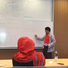 David Cai at NYU Shanghai, teaching "Networks and Dynamics", 2015