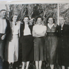 Picture of Leona Emma Gauthier and her family, parents Sam and Mary; sisters, Dora, Jean & Lillian