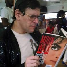 David our "Michael Jackson HIStory Tribute Boat Ride" July 2015 -NYC reading our MJ Books