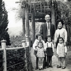 With the family in Yangminshan (Taiwan).