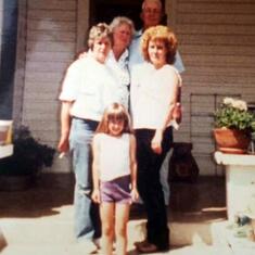 Dee, her parents Harrison & Cora, her sister Barbara, and youngest daughter Lisa in Sanderson Tx.