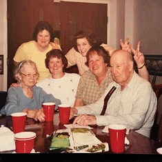 Aunt Marie Simonis, Beth, Donna, Sally, Delyn and Floyd