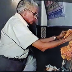 Papa paying his respects to his Babuji at his 100th Birthday, Smarika Vimochan