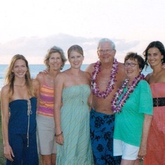 Erica, Cathy, Jessica, Dick, Carole and Tracey  - Hanalei Bay