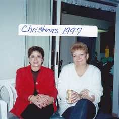 Wow just going thru all my pictures and looky what I found! Marlene and Dona 1997! Enjoy Mar :)