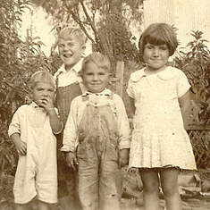 1930c Calderwood kids photo