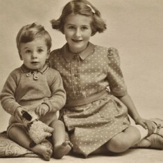 Brother and Sister: Doreen and David. (1944)