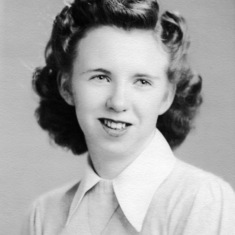 Dorothy's grad photo1943