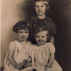 Mom and Sisters 1936