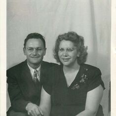 1947_ John and Dorothy prenatal darb