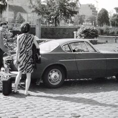 1968 aug.  met de rode Volvo. Gent 4