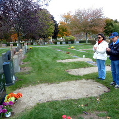 2016-10-26  thăm mộ sau 100 ngày Man mất