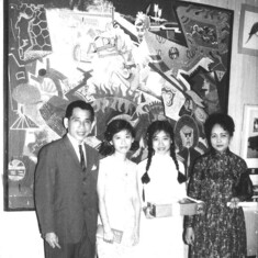 Thuy-and-Mom, Dad, Huong-thuy