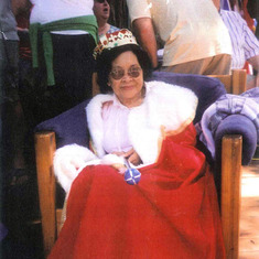 Elizabeth crowned queen!