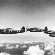 Airmen_Flying in formation