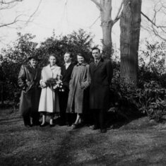1954 - Eberhard with his wife and with his friends - 014