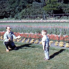 1958 Lincoln Park (Chicago) with son Eric - 019