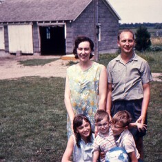 1965 - While visiting brother, Wolfgang, in Minnesota, with Margarete, daughter Bea, and sons Andrew and Eric. - 030