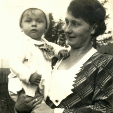 1931 October - Eberhard at 1 year old with mother -