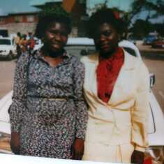 With her friend & cousin Ekwy Chiatula Ozo at Pius & Ifeoma Idigo's wedding