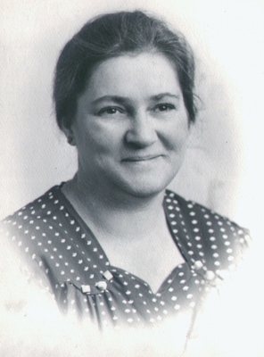 Edna R.  Heiter Manwiller