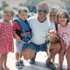 Ed crabbing with grandchildren, Mariel, Michael, Frankie & Morgan