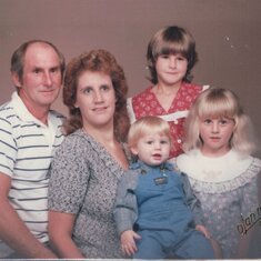 Family pic in 1989 Eddie,me & stephenie, laura & matthew