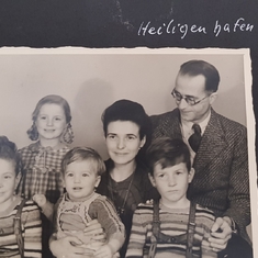 1947 mit neuer Schwester, neuem Bruder Frithjof und neuem Vater Frithjof