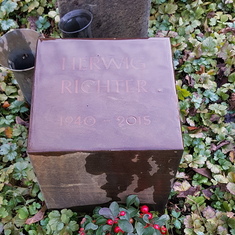 November, Besuch am Grab von Herwig, Eikes Bruder, gestorben 2015