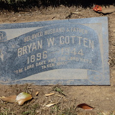 Bryan Cotten's grave in Inglewood Cemetery.