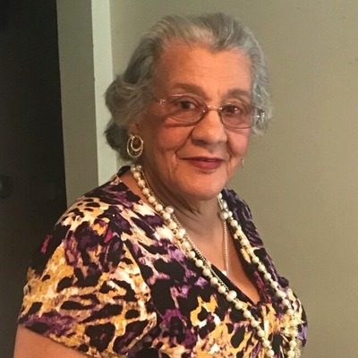 Elizabeth Josie Windsor (Mickey)