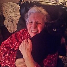 moms loved her cat Athens....who has also passed away this year....hope they found each other love u