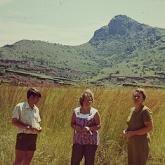 Johan, Martie en Ouma Ellie, op pad na die Weskus, 1972