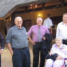 Michael se troue, 2009 met Pieter (van Gert), Bert, Gert en Conrad