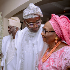 Doting looks from Aigbovbioise on his traditional wedding