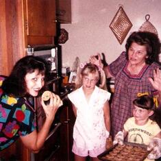 Cindy,Mom,Adrienne,Tiffin 1985 baking