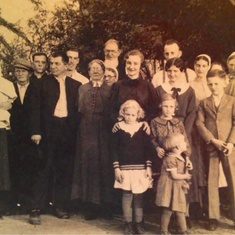 Miller family picture taken 1936 grandpa Sam and grandma Amy Miller Elsie Bernice is holding Charlene