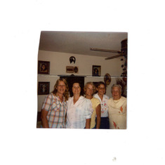 Ethel & her daughters,
Joann , Judy , Jewell & Gladys