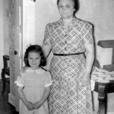 Dorothy and unknown child, maybe one of the twins...?